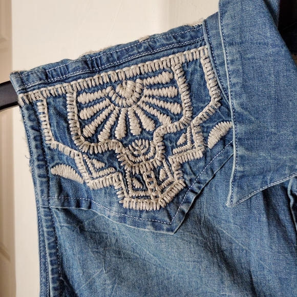 Johnny Was Denim Embroidered Mini Snap Front Sleeveless Dress - Picture 7 of 15